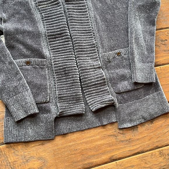 Plush WHBM Open Front Sweater - Size Medium - Picture 4 of 10